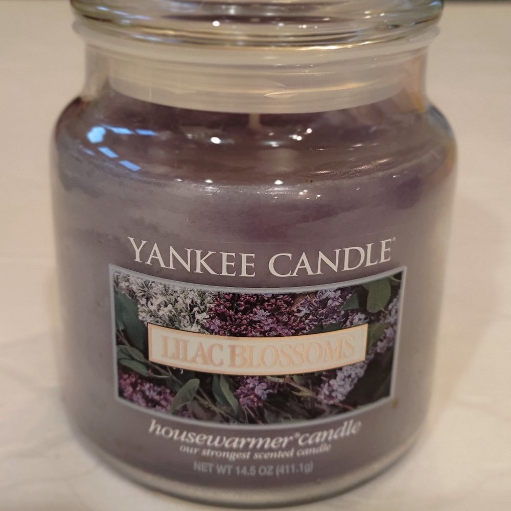 Yankee Candle  Med Jar Lilac Blossoms